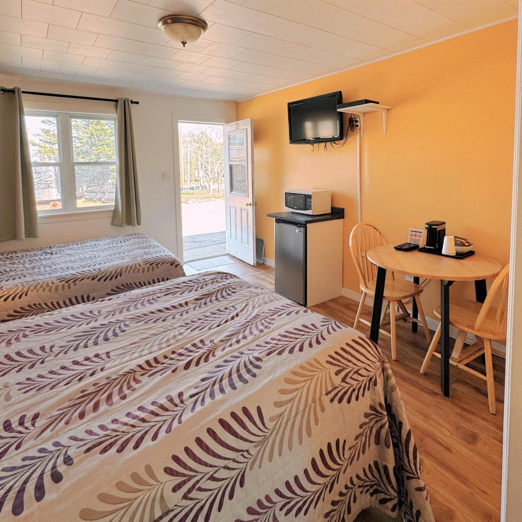 Fair Isle Motel シャーロットタウン エクステリア 写真